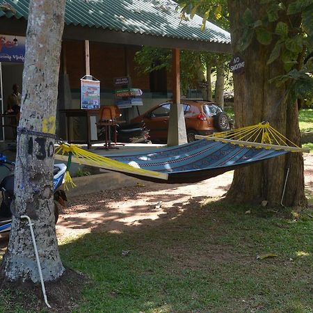 Jungle Beach Hostel Унаватуна Экстерьер фото