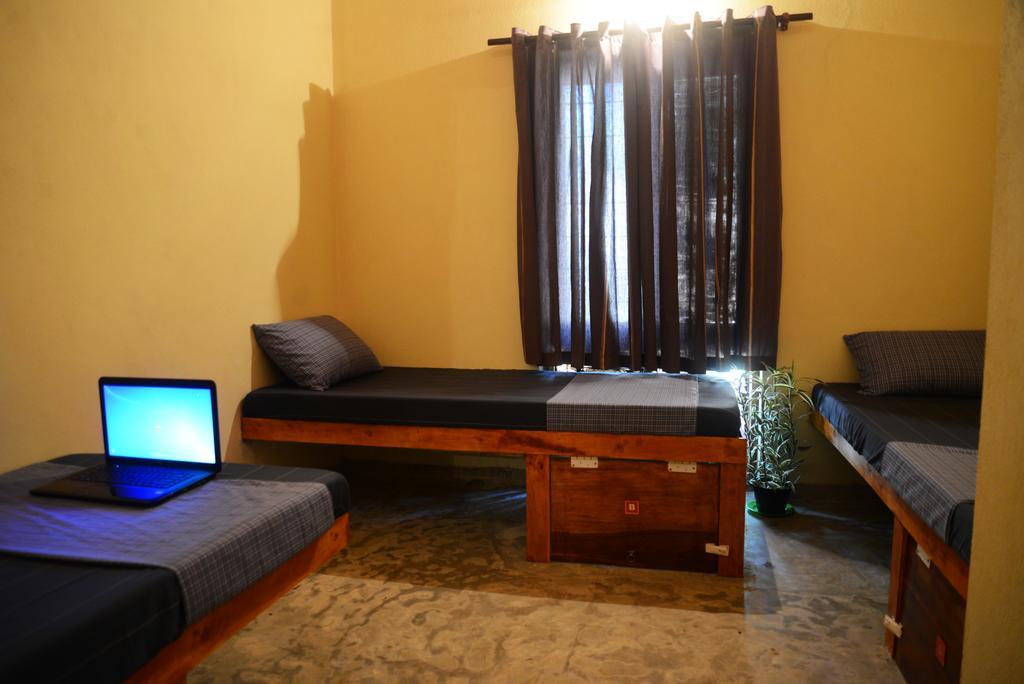 Jungle Beach Hostel Унаватуна Номер фото